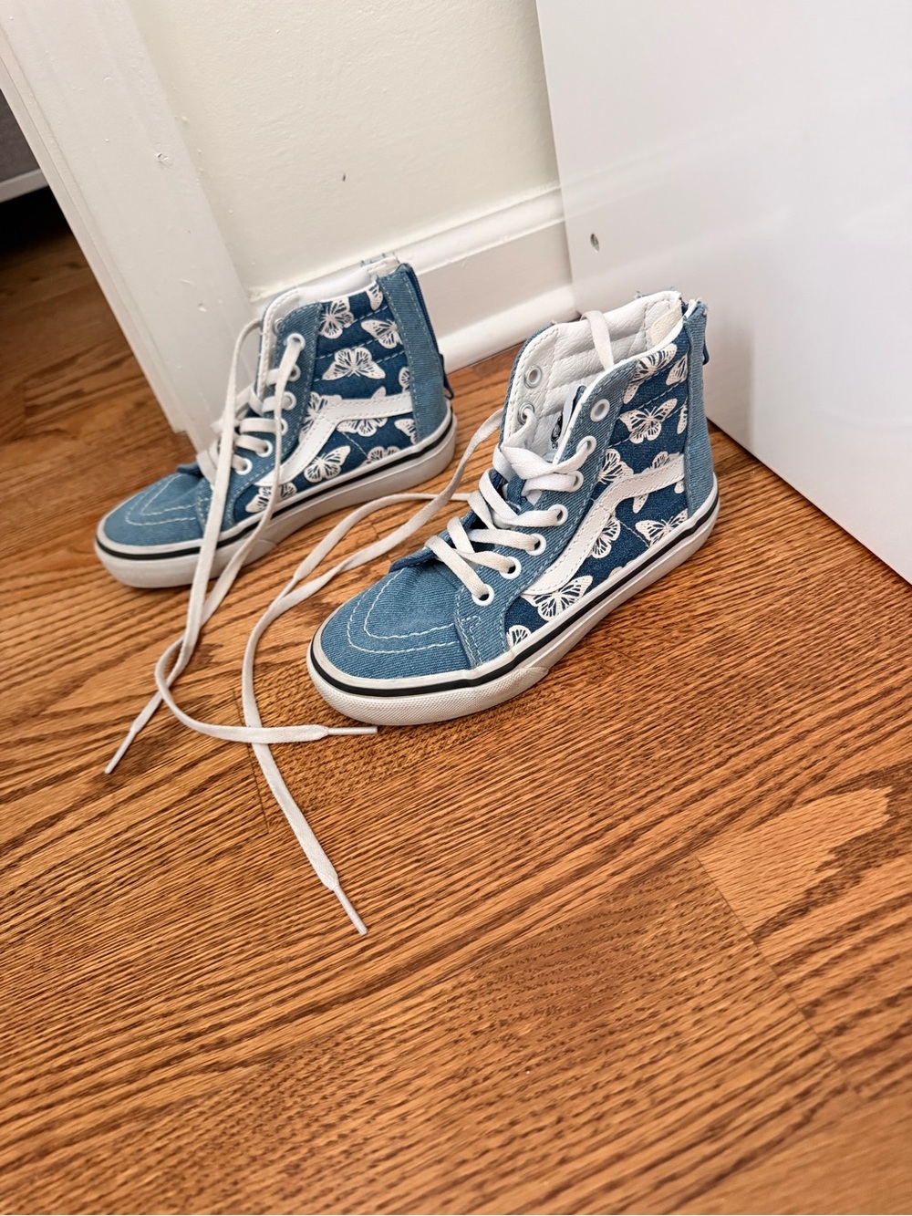 Vans Kids High-Top Sneakers in Blue with White Butterfly Motif